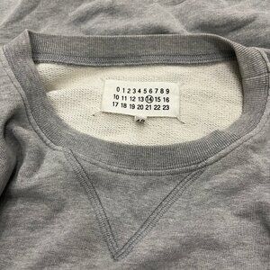 MAISON MARGIELA SWEATSHIRT GRAY - SZ 48 / MEDIUM